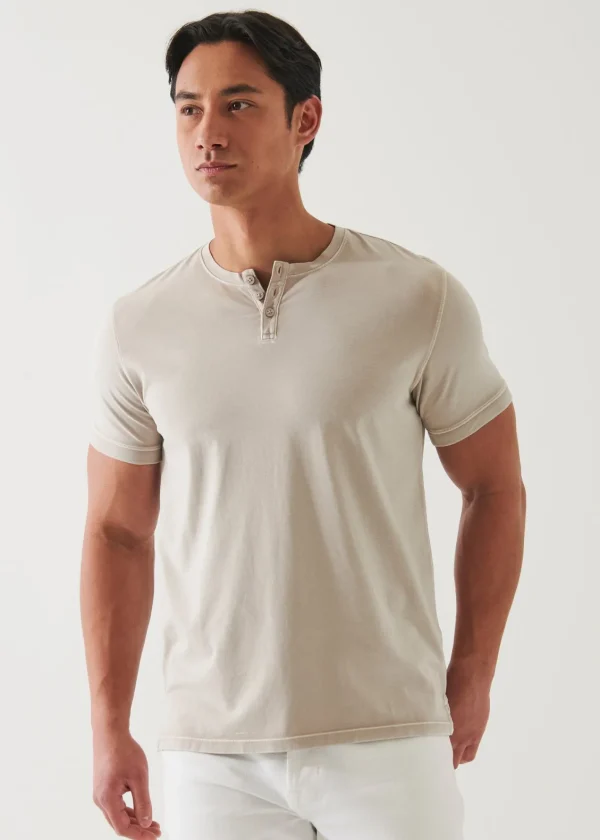 PATRICK ASSARAF Pima Cotton Stretch Vintage Wash Henley T-Shirt | Men T-Shirts