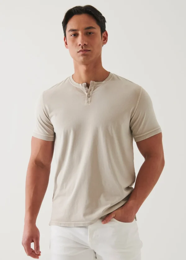 PATRICK ASSARAF Pima Cotton Stretch Vintage Wash Henley T-Shirt | Men T-Shirts